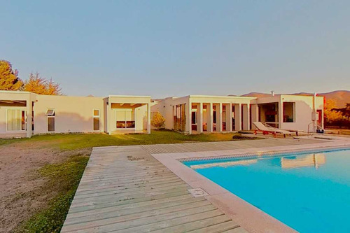 Casa Que Se Ajusta A Tus Altos Estándares (63080)