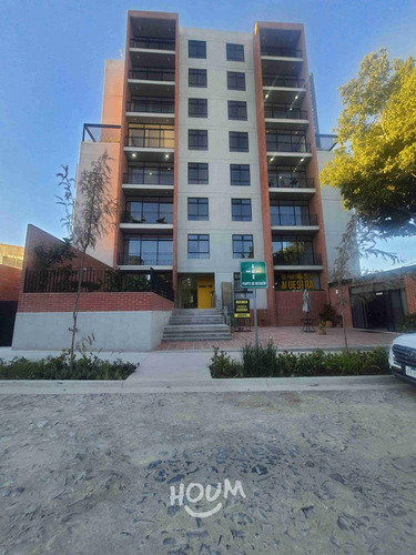 Departamento En Rinconada De Los Novelistas, Zapopan Con 2 Recámaras, 86 M², Id: 126203