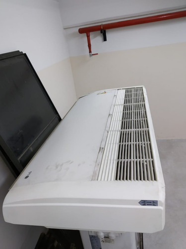Aire Acondicionado Pisotecho 13000 LG Uv-h368kla0 Friocalor