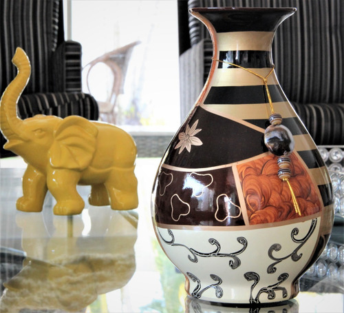 Imagem 1 de 10 de Vaso De Cerâmica Estilo Africano Com Pingente Bu140