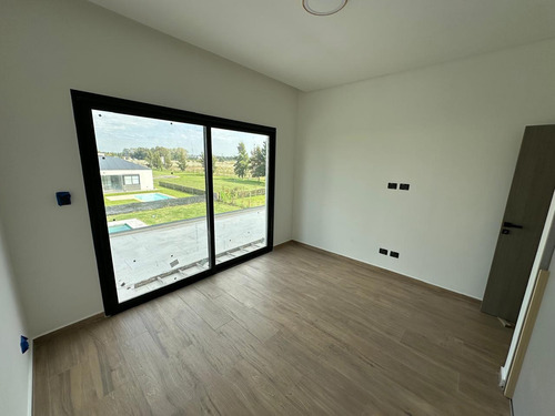 Venta Casa 4 Ambientes El Rebenque Canning E. Echeverria
