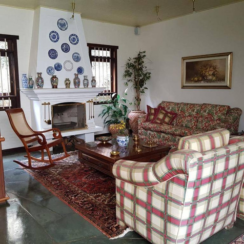 Imagem 14 de 26 de Casa Espetacular Com Quadra, Piscina E Muito Verde, Terreno De 1121 M² ! - Ca1024