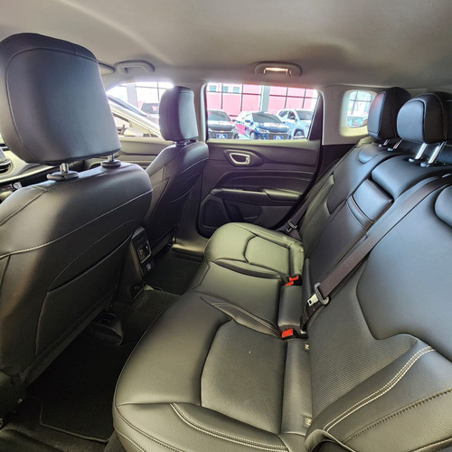 Jeep Compass LONG. T270 1.3 TB 4x2 Flex Aut.