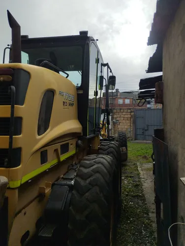 Motoniveladora Newholland 170b