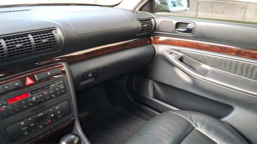Audi A4 2.4 V6 Tiptronic