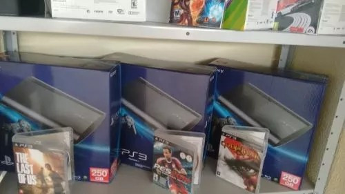 Ps3 Super Slim + 250 Gb + 7 Jogos +3 Controle +1 Camera