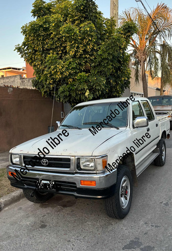 Toyota Hilux 2.8 D/cab 4x4 D Sr5