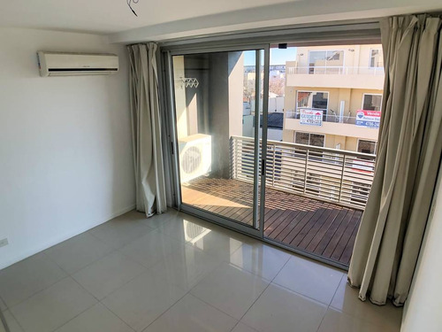 Imagen 3 de 25 de Venta De Departamento En Coghlan