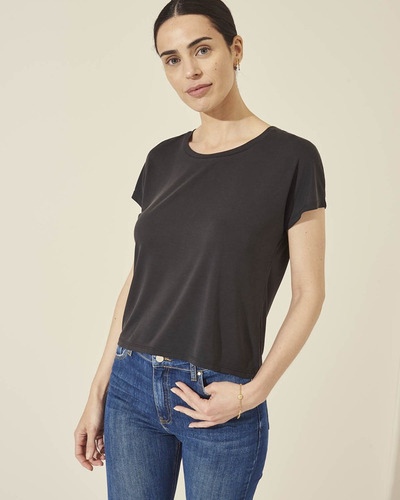 Remera Portsaid Short Sueded Color Negro Para Mujer