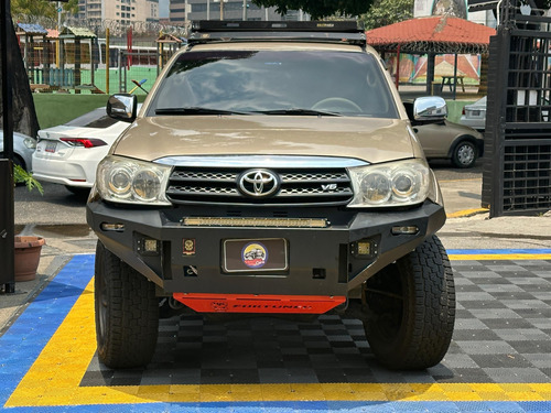 Toyota Fortuner Sr