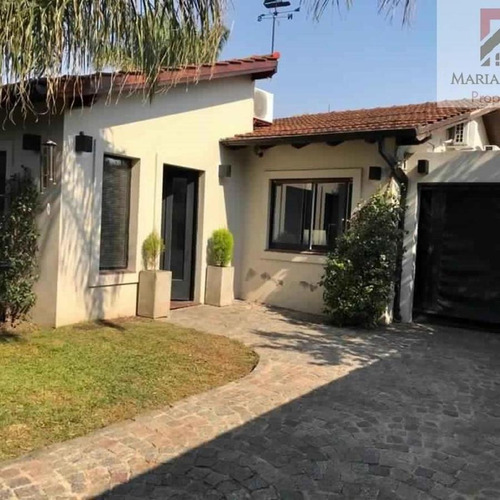 Casa  En Venta Ubicado En Castelar, Morón, G.b.a. Zona Oeste