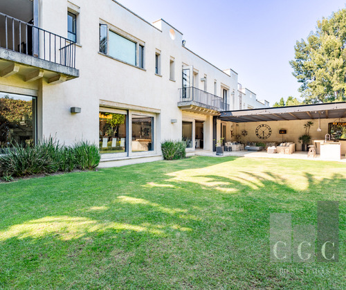 Espectacular Residencia En Jardines Del Pedregal