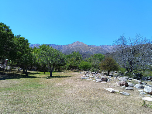 Chalet Con Cabaña, Acequia Y Pileta Con Vistas Únicas En La Reserva De Los Hornillos