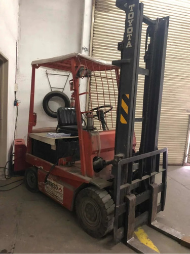 Autoelevador Toyota 2000kg Funcionando,c/bateria Y Cargador