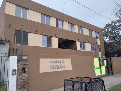 Departamento En Planta Baja Con Cochera En Venta En San Miguel