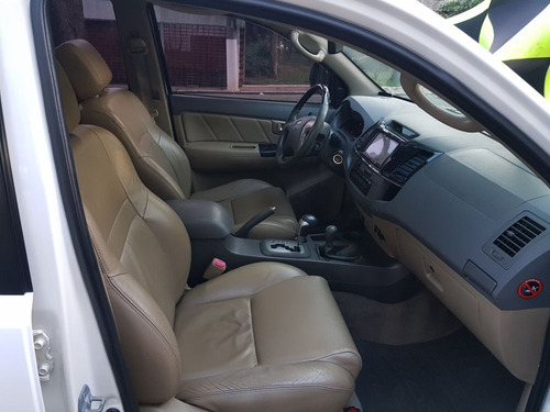 Toyota Hilux SW4 3.0 16V 4P SRV 4X4 TURBO DIESEL AUTOMÁTICO