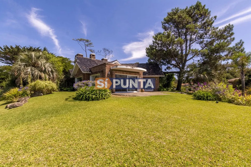 Venta Casa 8 Dormitorios Playa Mansa Punta Del Este