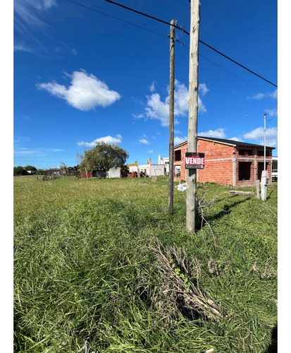 Oportunidad Terreno Frente A La Cancha, Camet Norte