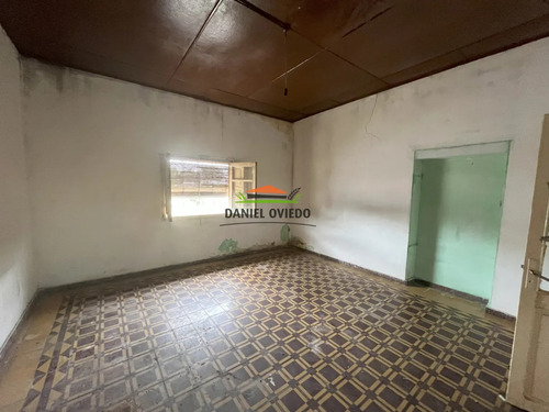 Casa En Venta A Reciclar En Buen Estado De Construcción, En Carmelo.
