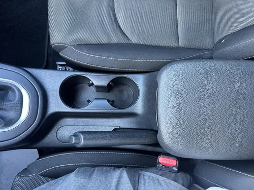 Kia Forte 4p LX L4/2.0 Aut