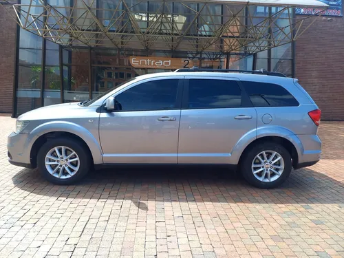 Dodge Journey 2.4 Sxt Fl Aut 7 PASAJEROS