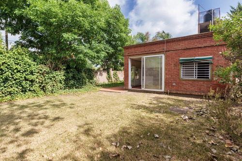 Casa Venta Funes 2 Dormitorios Jardin Miramar Esquina Maistegui
