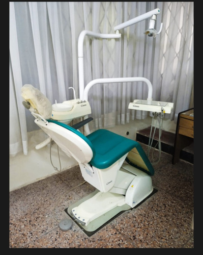 Equipo Odontológico Compresor Y Amoblamiento 