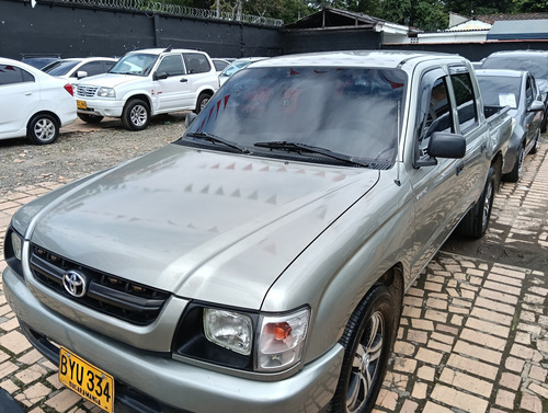 Toyota Hilux 2.4l 4x2