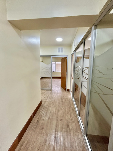 Oficina Nueva Gc Incluidos 6 Box 2 Baños 1 Kitchen 1 Bodega