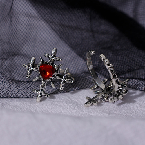 Anillos Góticos Con Forma De Corazón Con Apertura De Cristal