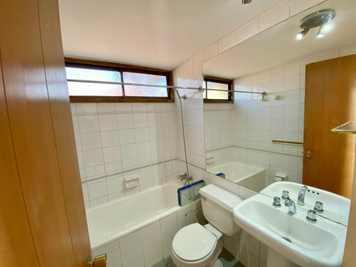 Oportunidad: Arriendo Casa 3d/2b + Servicio, Est. Techado