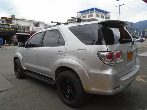 Toyota Fortuner 2.7l 4x4