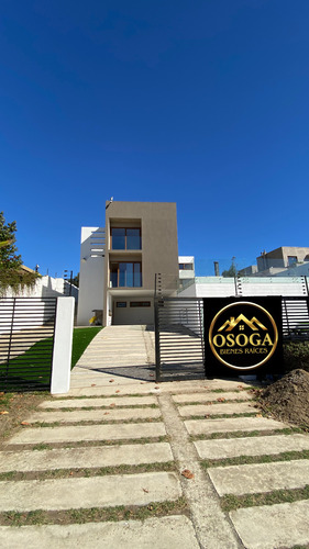 Hermosa Casa En Avenida Blanca Estela Concón
