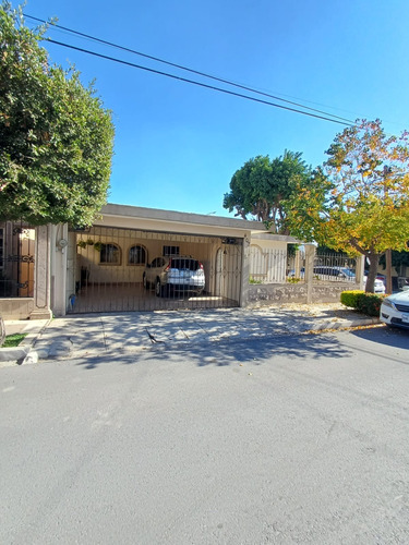 Casa En Venta, Col. Margaritas, Torreón, Coahuila. 