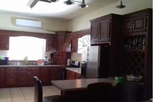 Imagen 8 de 17 de Hermosa Casa-habitación En Venta En La Mejor Zona Residencial De La Ciudad De Nogales, Colonia Kennedy.