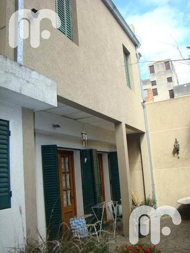 Imagen 15 de 18 de Casa - La Plata