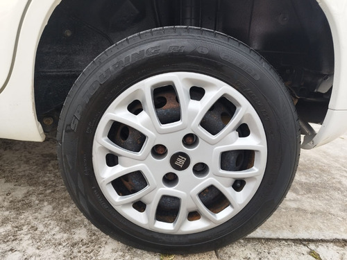 Fiat Uno 1.0 Vivace Celeb. Flex 5P