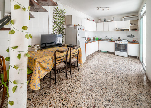 Venta Casa En Villa Santa Rita Con Patio Y Terraza
