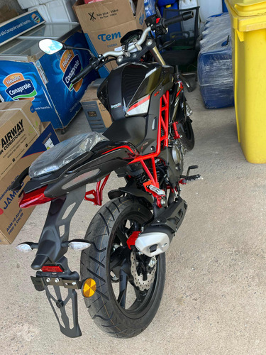 Benelli Tnt150i