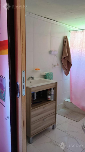 Casa De Cinco Ambientes En Terreno De 2500 M2 (so-32)
