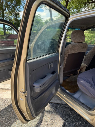 Toyota Hilux 2003, Impecable