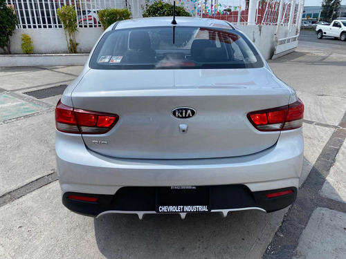 Imagen 6 de 14 de Kia Rio 2020 1.6 Lx Sedan At