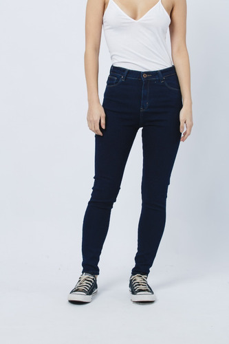 Jean Basic Taylor Wanama Oficial