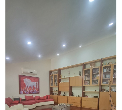 Se Vende Hermoso Ph Con Excelentes Acabados Remodelado En Lomas Del Sol Con Hermosa Terraza Piso Bajo Vista Epectacular. Jp