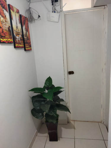 Imagen 2 de 25 de Minidepartamento En San Borja, Departamento En San Borja, Departamentos En San Borja, En Avenida Rosa Toro Cuadra 9 Cruce Con Canada Cuadra 35, Excelente Zona Comercial Todo A La Mano