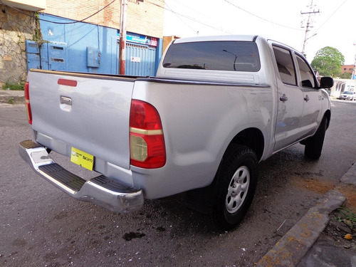 Imagen 4 de 10 de Toyota Hilux 2010 2.7 4x4 Sincrónico