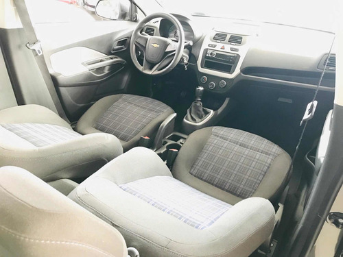 Imagem 6 de 13 de Chevrolet Cobalt 2018 1.4 Lt 4p