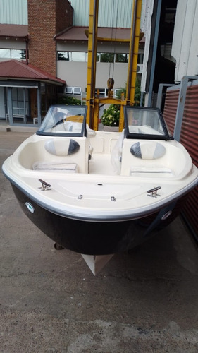 Imagen 11 de 18 de Lancha 0 Hs. Trakker 520 Open Motor Mercury 50 Hp 4 Tiempos