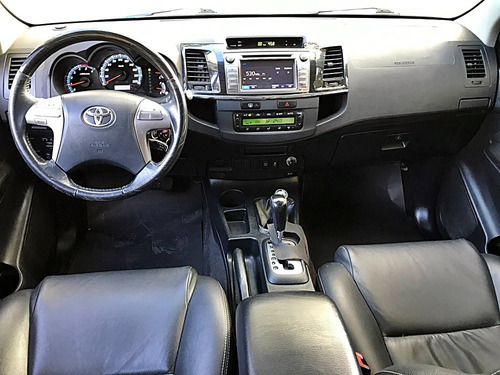 Toyota Hilux Sw4 3.0 Tdi Srv 4wd At 7p 2015