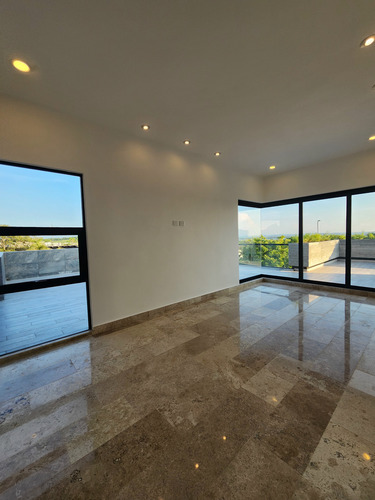 Hermosa Residencia En Venta 4 Recamaras Fracc Punta Tiburon